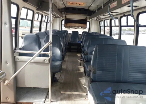 2008 Ford E-350 Super Duty Commercial/Recreational из США, поврежденный, VIN 1FT2S34L08DA63936